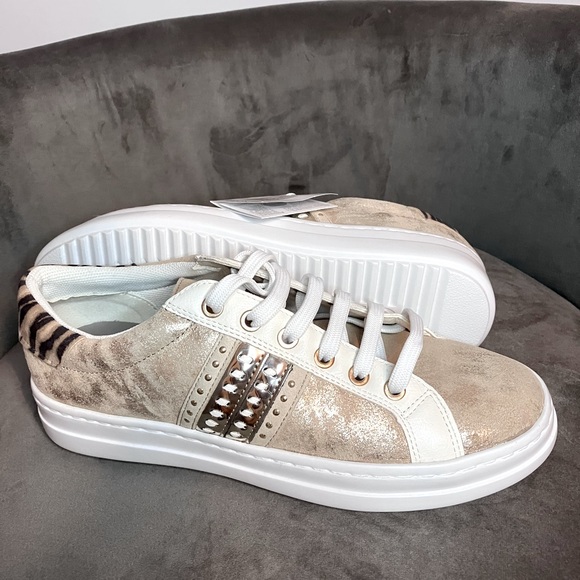 Geox Shoes - NWT Gold Metallic Geox Respira Breathable MicroClimate Shoes Sz 8